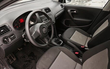 Volkswagen Polo VI (EU Market), 2013 год, 890 000 рублей, 10 фотография