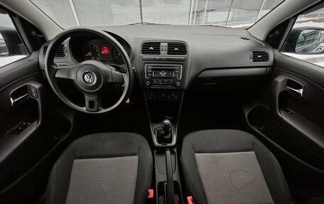 Volkswagen Polo VI (EU Market), 2013 год, 890 000 рублей, 11 фотография