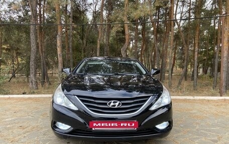 Hyundai Sonata VI, 2011 год, 1 400 000 рублей, 2 фотография