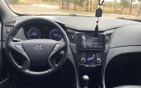 Hyundai Sonata VI, 2011 год, 1 400 000 рублей, 20 фотография