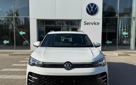 Volkswagen Tiguan, 2024 год, 6 390 000 рублей, 2 фотография