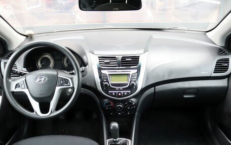 Hyundai Solaris II рестайлинг, 2012 год, 729 000 рублей, 13 фотография