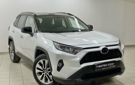 Toyota RAV4, 2019 год, 4 200 000 рублей, 3 фотография