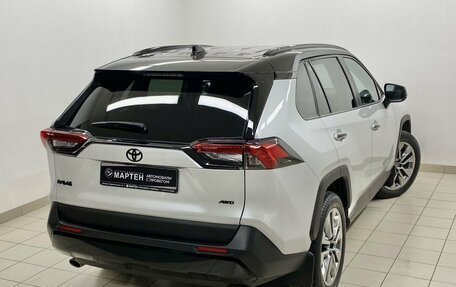 Toyota RAV4, 2019 год, 4 200 000 рублей, 9 фотография