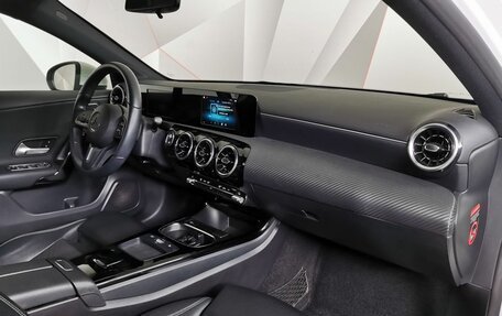 Mercedes-Benz A-Класс, 2019 год, 2 659 000 рублей, 10 фотография