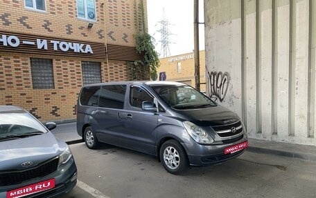 Hyundai Grand Starex Grand Starex I рестайлинг 2, 2008 год, 1 450 000 рублей, 2 фотография