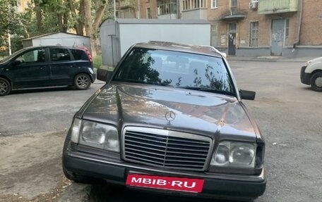 Mercedes-Benz E-Класс, 1994 год, 480 000 рублей, 5 фотография