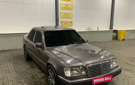 Mercedes-Benz E-Класс, 1994 год, 480 000 рублей, 2 фотография