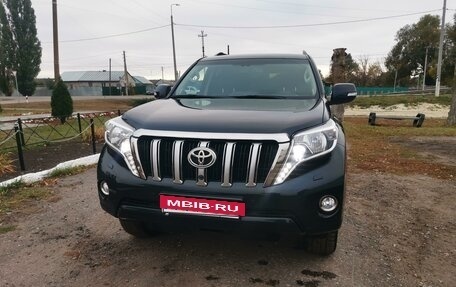 Toyota Land Cruiser Prado 150 рестайлинг 2, 2015 год, 4 050 000 рублей, 7 фотография