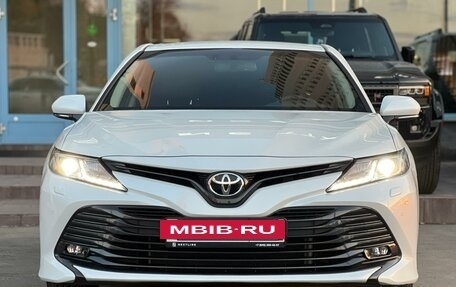 Toyota Camry, 2020 год, 3 180 000 рублей, 4 фотография