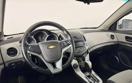 Chevrolet Cruze II, 2013 год, 925 000 рублей, 12 фотография