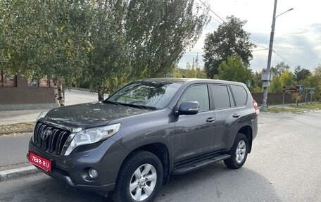 Toyota Land Cruiser Prado 150 рестайлинг 2, 2017 год, 4 500 000 рублей, 1 фотография