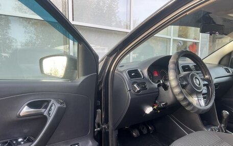 Volkswagen Polo VI (EU Market), 2011 год, 650 000 рублей, 20 фотография