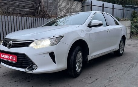 Toyota Camry, 2018 год, 2 050 000 рублей, 2 фотография