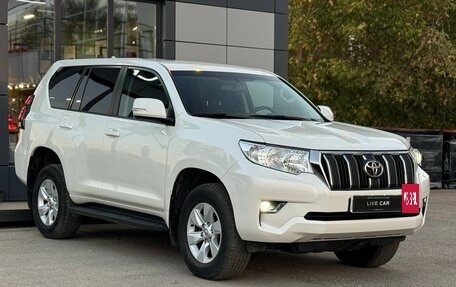 Toyota Land Cruiser Prado 150 рестайлинг 2, 2020 год, 6 200 000 рублей, 12 фотография