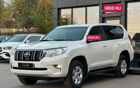 Toyota Land Cruiser Prado 150 рестайлинг 2, 2020 год, 6 200 000 рублей, 11 фотография