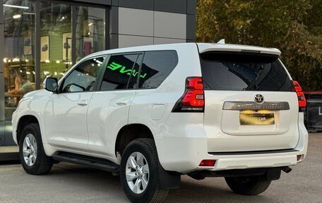 Toyota Land Cruiser Prado 150 рестайлинг 2, 2020 год, 6 200 000 рублей, 16 фотография