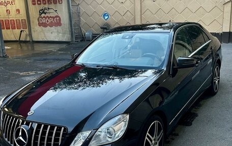 Mercedes-Benz E-Класс, 2010 год, 1 660 000 рублей, 3 фотография