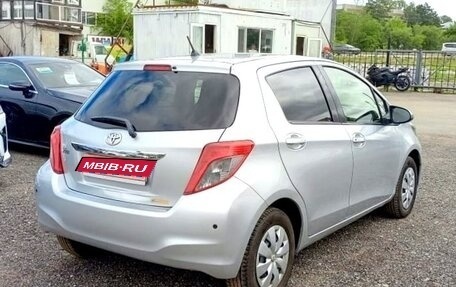 Toyota Vitz, 2013 год, 748 000 рублей, 2 фотография