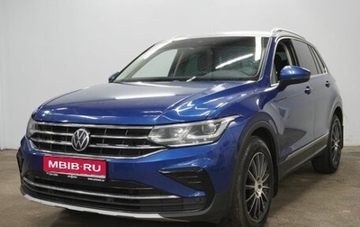 Volkswagen Tiguan II, 2021 год, 3 600 000 рублей, 1 фотография