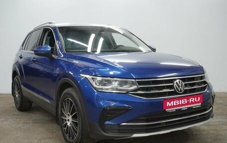 Volkswagen Tiguan II, 2021 год, 3 600 000 рублей, 3 фотография