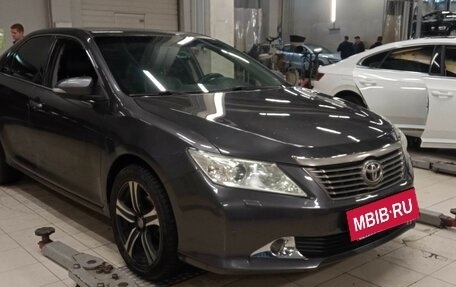 Toyota Camry, 2011 год, 1 530 000 рублей, 2 фотография