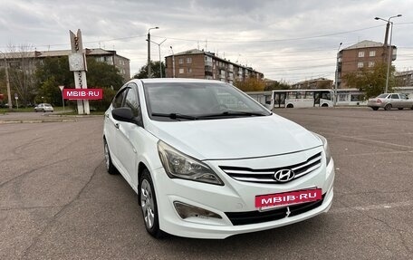 Hyundai Solaris II рестайлинг, 2015 год, 650 000 рублей, 3 фотография