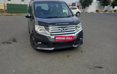 Honda Stepwgn IV, 2014 год, 2 050 000 рублей, 2 фотография