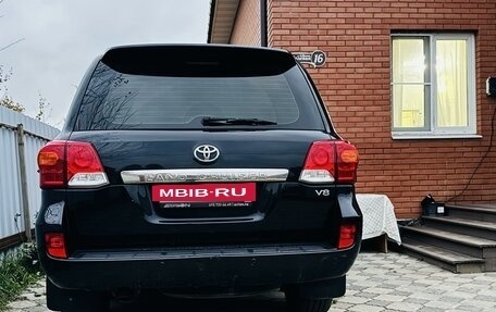 Toyota Land Cruiser 200, 2013 год, 4 650 000 рублей, 4 фотография