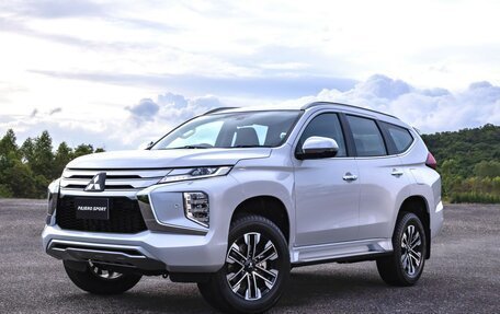 Mitsubishi Pajero Sport III рестайлинг, 2019 год, 3 750 000 рублей, 1 фотография