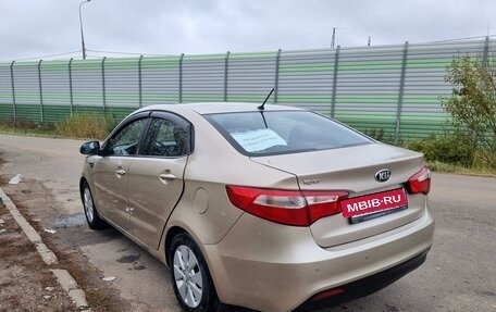 KIA Rio III рестайлинг, 2013 год, 1 000 000 рублей, 4 фотография