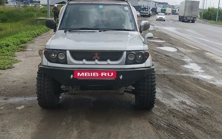 Mitsubishi Pajero iO, 1998 год, 550 000 рублей, 8 фотография