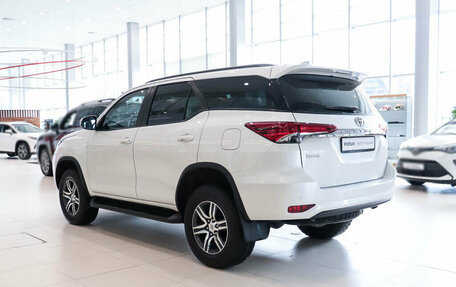 Toyota Fortuner II, 2022 год, 6 390 000 рублей, 5 фотография