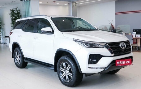 Toyota Fortuner II, 2022 год, 6 390 000 рублей, 3 фотография