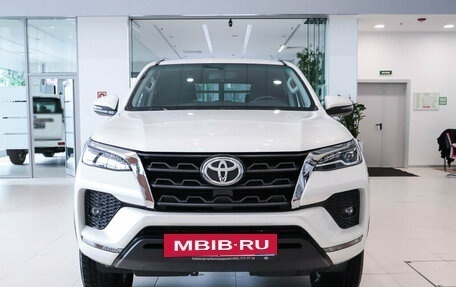 Toyota Fortuner II, 2022 год, 6 390 000 рублей, 2 фотография