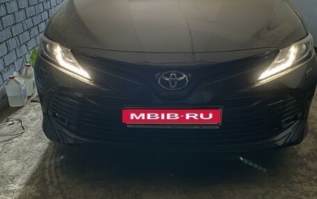 Toyota Camry, 2018 год, 3 375 000 рублей, 10 фотография