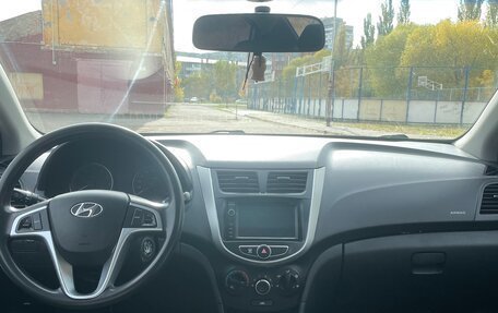 Hyundai Solaris II рестайлинг, 2012 год, 855 000 рублей, 17 фотография