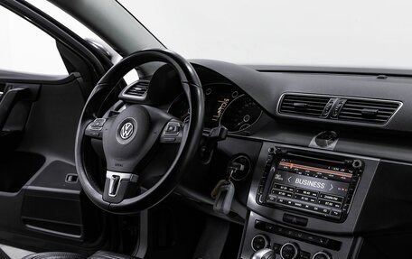 Volkswagen Passat B7, 2013 год, 1 195 000 рублей, 15 фотография