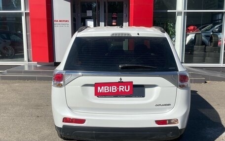 Mitsubishi Outlander III рестайлинг 3, 2012 год, 1 462 000 рублей, 7 фотография