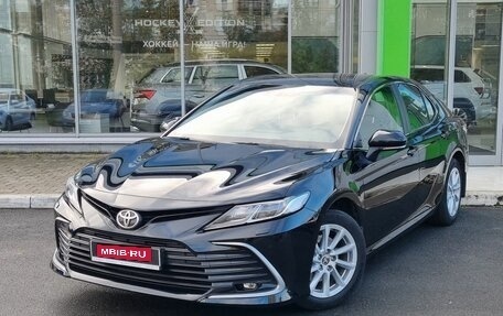 Toyota Camry, 2021 год, 3 730 000 рублей, 1 фотография