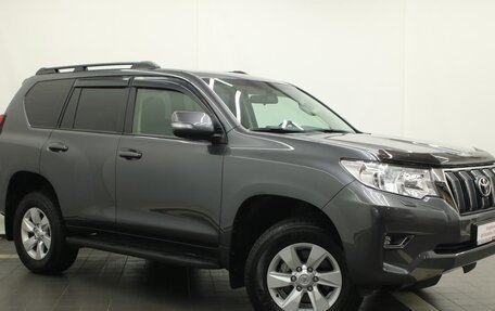 Toyota Land Cruiser Prado 150 рестайлинг 2, 2020 год, 5 590 000 рублей, 9 фотография