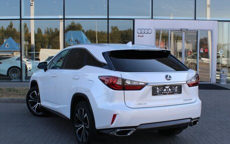 Lexus RX IV рестайлинг, 2017 год, 4 550 000 рублей, 7 фотография