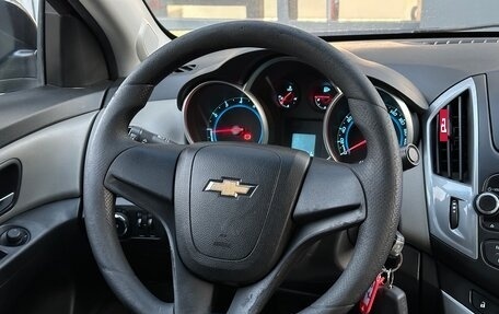 Chevrolet Cruze II, 2013 год, 830 000 рублей, 13 фотография