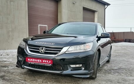 Honda Accord IX рестайлинг, 2013 год, 2 300 000 рублей, 9 фотография