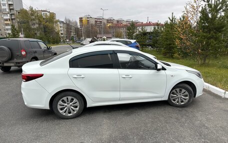 KIA Rio IV, 2017 год, 850 000 рублей, 2 фотография