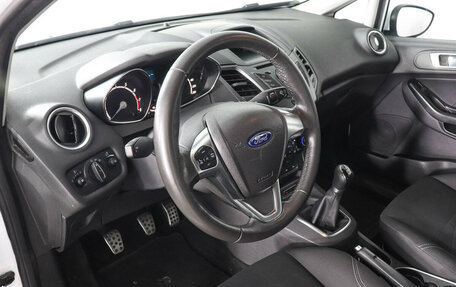 Ford Fiesta, 2015 год, 949 000 рублей, 9 фотография