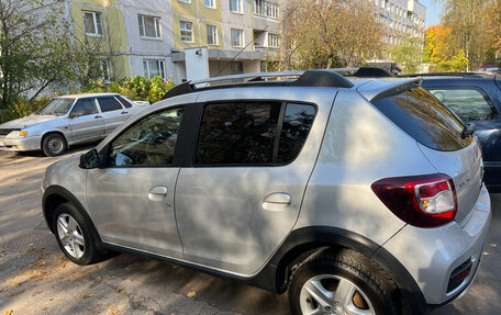 Renault Sandero II рестайлинг, 2015 год, 954 000 рублей, 33 фотография