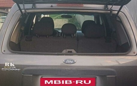 Ford Escape II, 2004 год, 700 000 рублей, 13 фотография