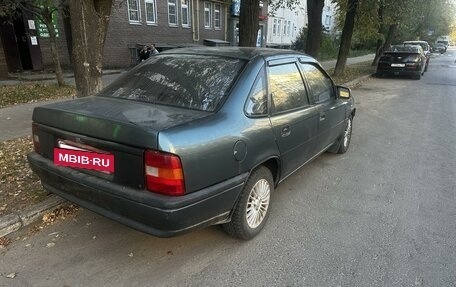 Opel Vectra A, 1990 год, 37 000 рублей, 6 фотография