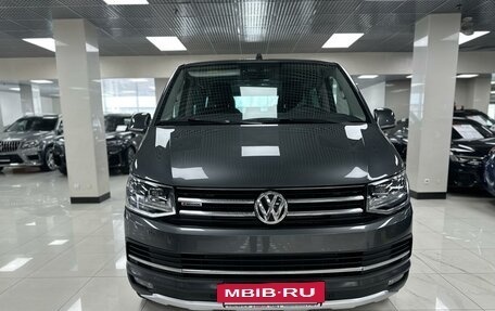 Volkswagen Caravelle T6 рестайлинг, 2017 год, 4 499 000 рублей, 6 фотография